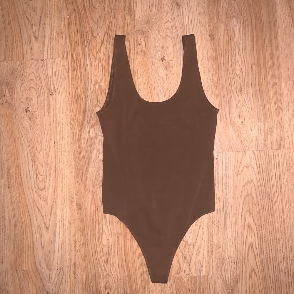 Aritzia brown body suit!